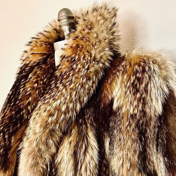 ♥️Luxurious Japanese Tanuki Fur Stroller Coat Vintage 1980s - Picture 3 of 16